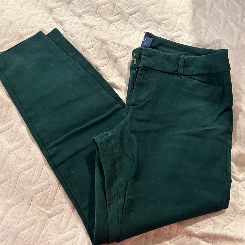 Old navy size 6 green pixie pants